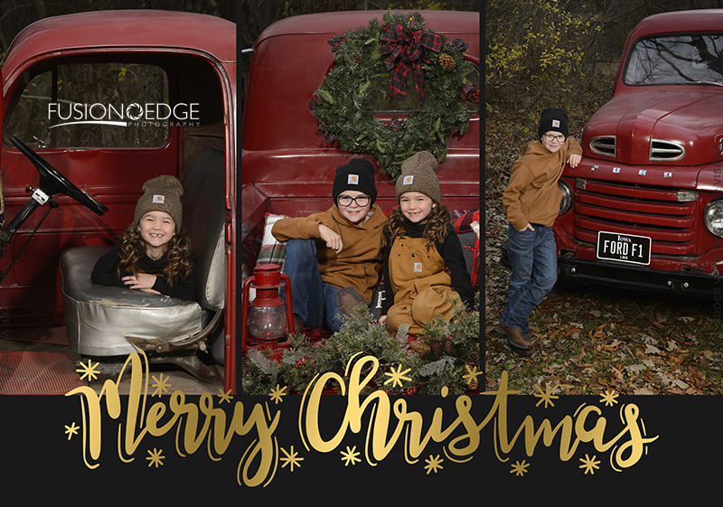 Vintage Red Truck Holiday Session  | xmas-wreaths-holiday-cards-children-photography.jpg