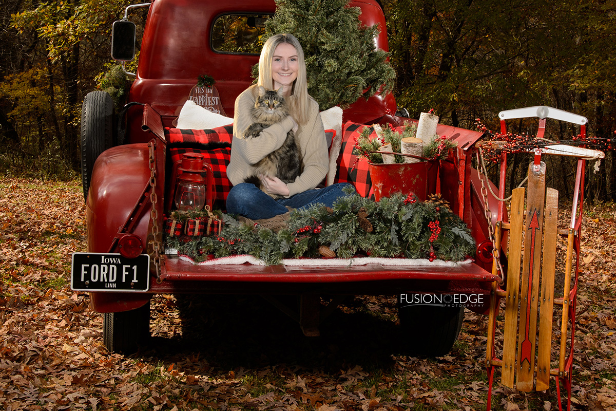 Vintage Red Truck Holiday Session  | catsredtruck.jpg